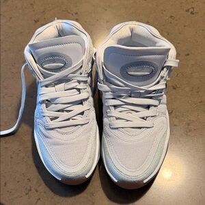 Nike Air Zoom GT Hustle 2